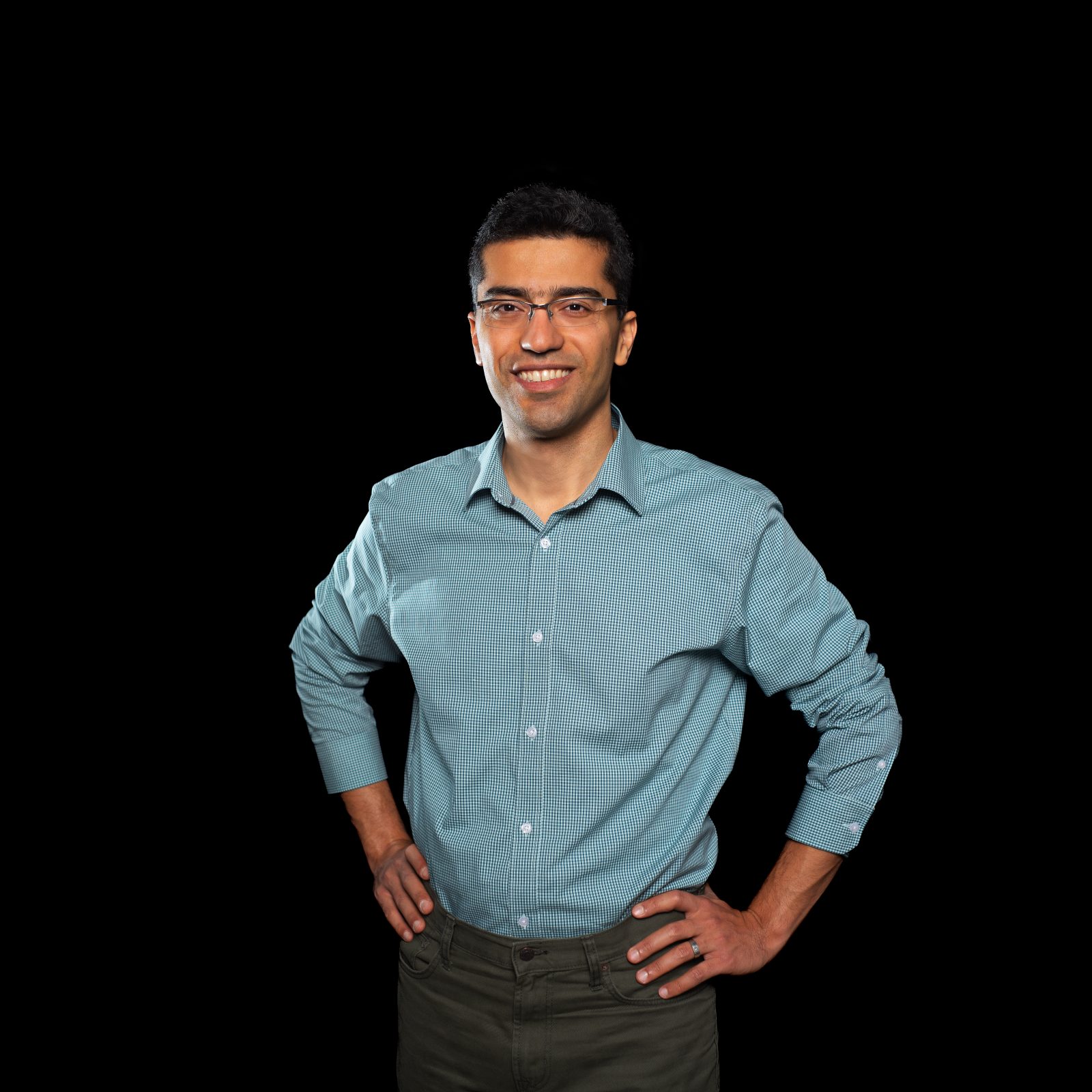 M Reza Kholghy headshot