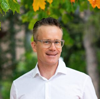 Joe Bennett headshot