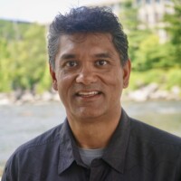 Headshot of Prosenjit Bose.