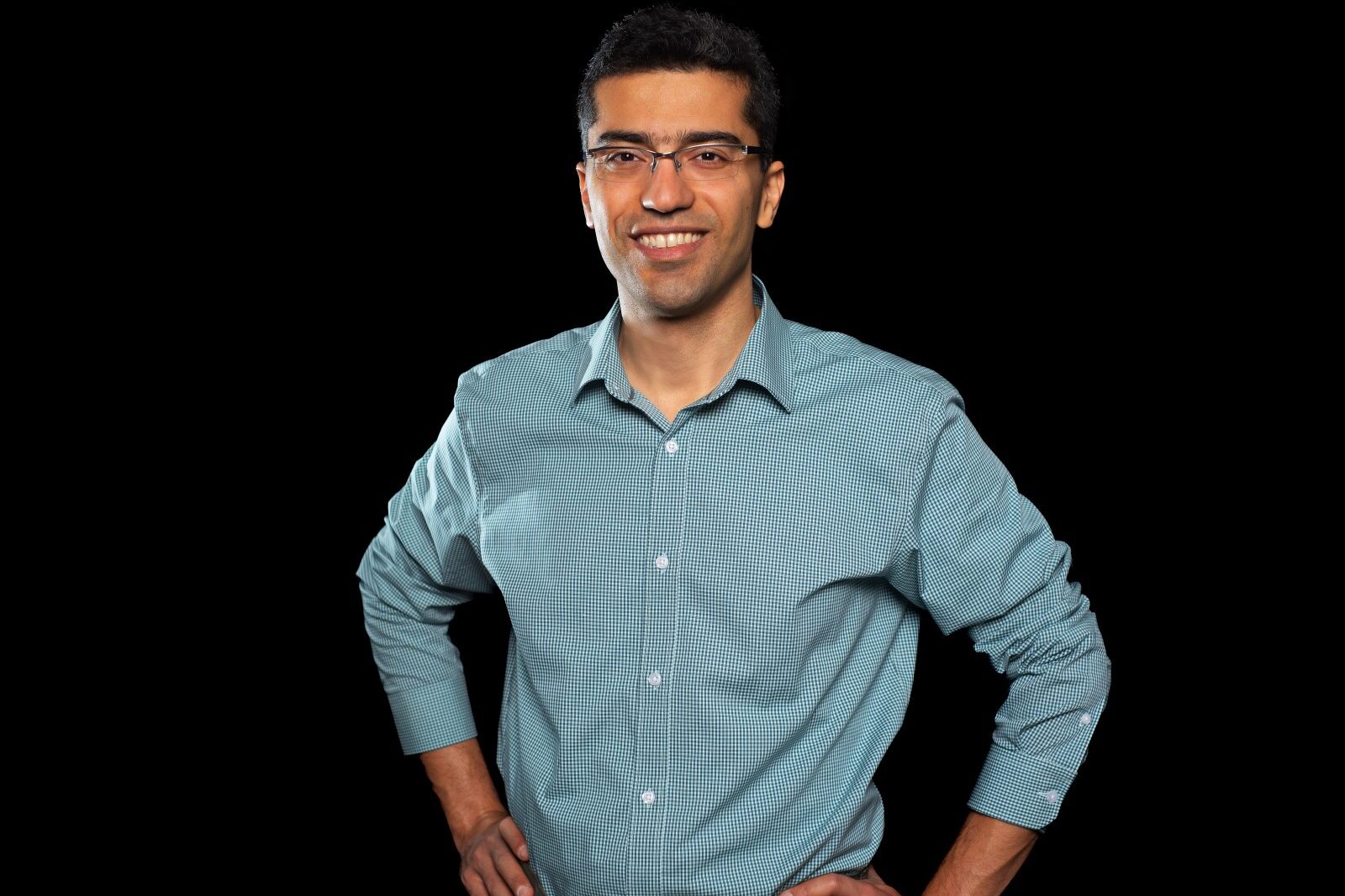 M Reza Kholghy headshot