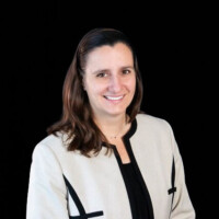 Leila Mostaco Guidolin headshot